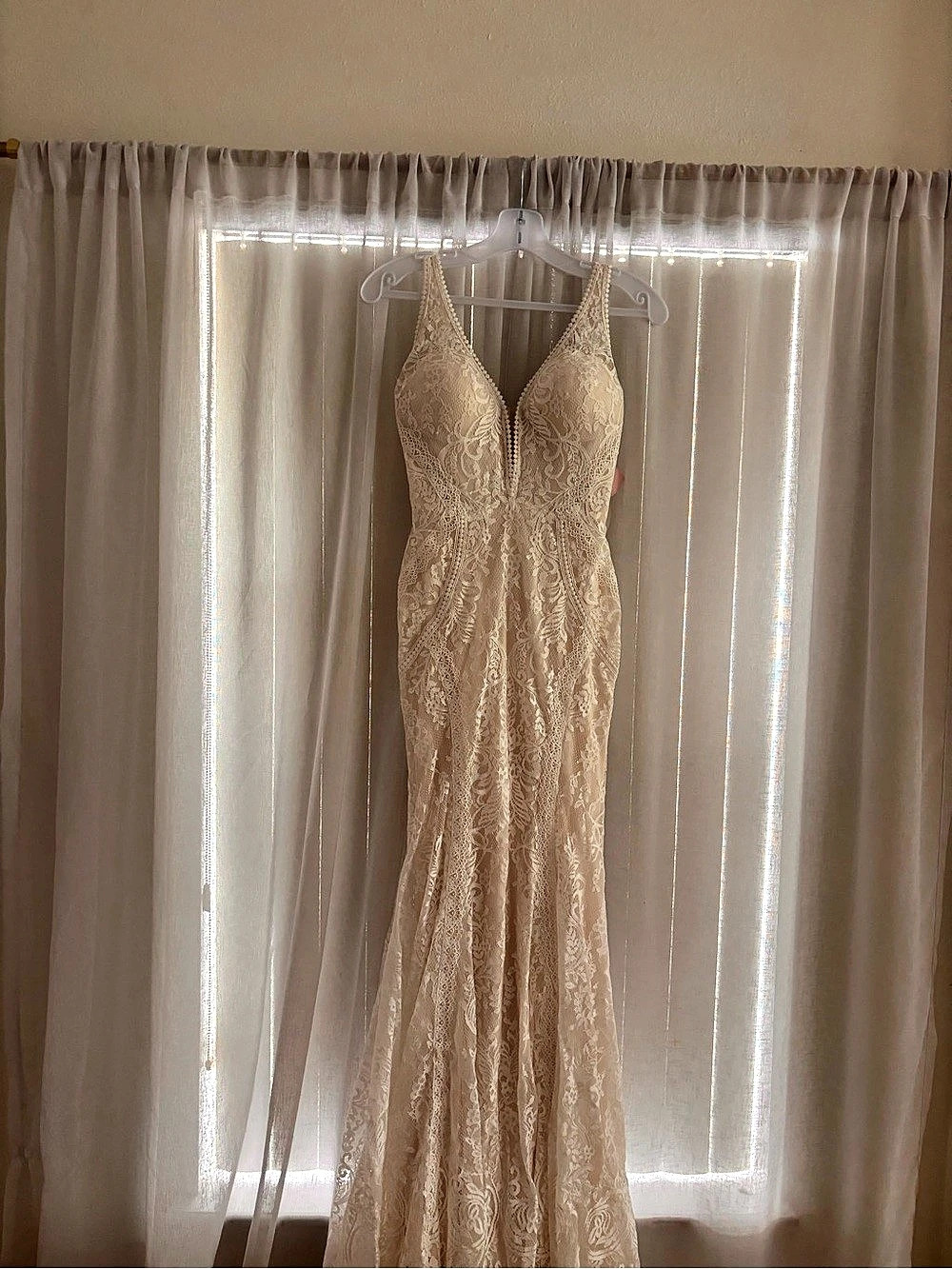 NWT VOW’D Mermaid Lace Wedding Dress